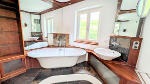 Bad-Badewanne