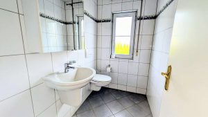 Erdgeschoss-Gäste-WC