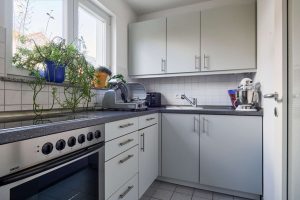 Erdgeschoss-sep. Wohnung-Küche