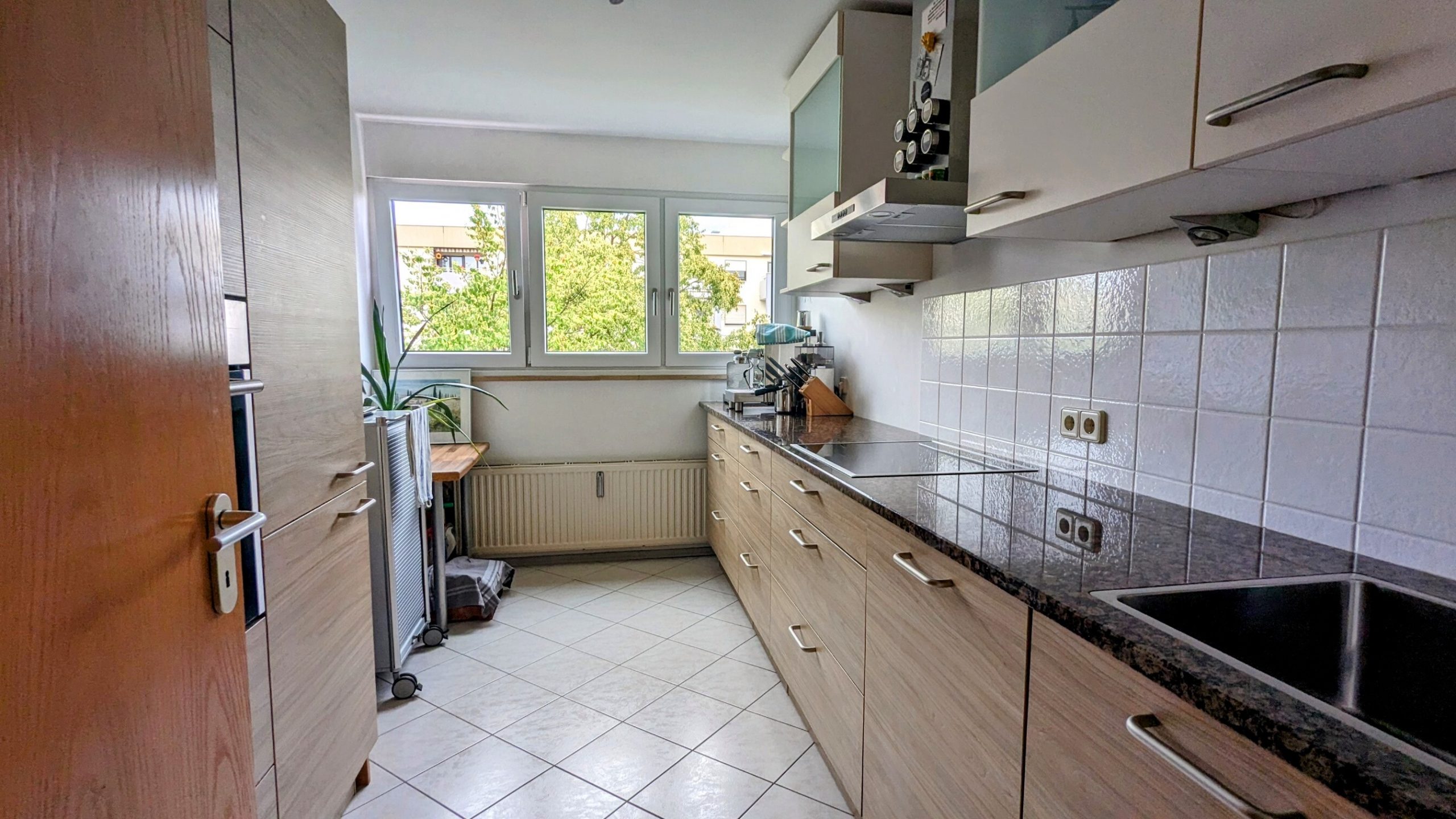 Alles im grünen Bereich! Energieeffizient√ Aufzug√ Balkon√ Stellplatz√ Einbauküche√ — Bild 4