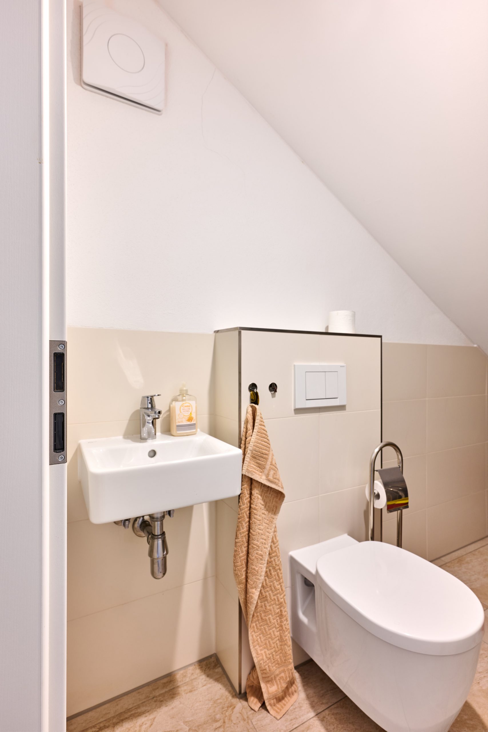 Hoch hinauf und tief geparkt: Penthouse- Feeling mit XXl- Balkon und zwei Tiefgaragen-Stellplätzen! — Bild 15