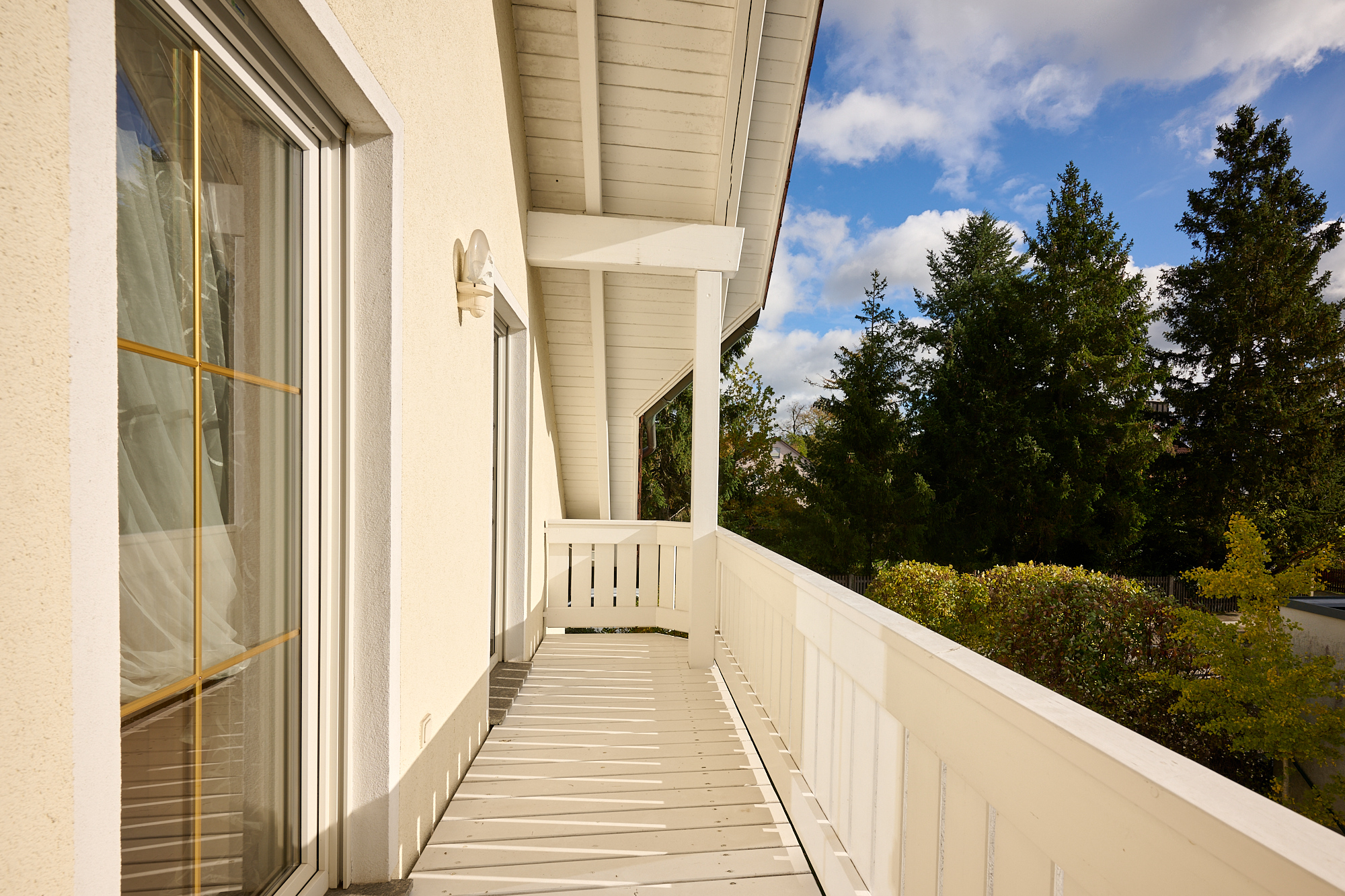 Exklusives Einfamilienhaus in ruhiger Traumlage – Eleganz, Raum und Komfort vereint — Bild 20