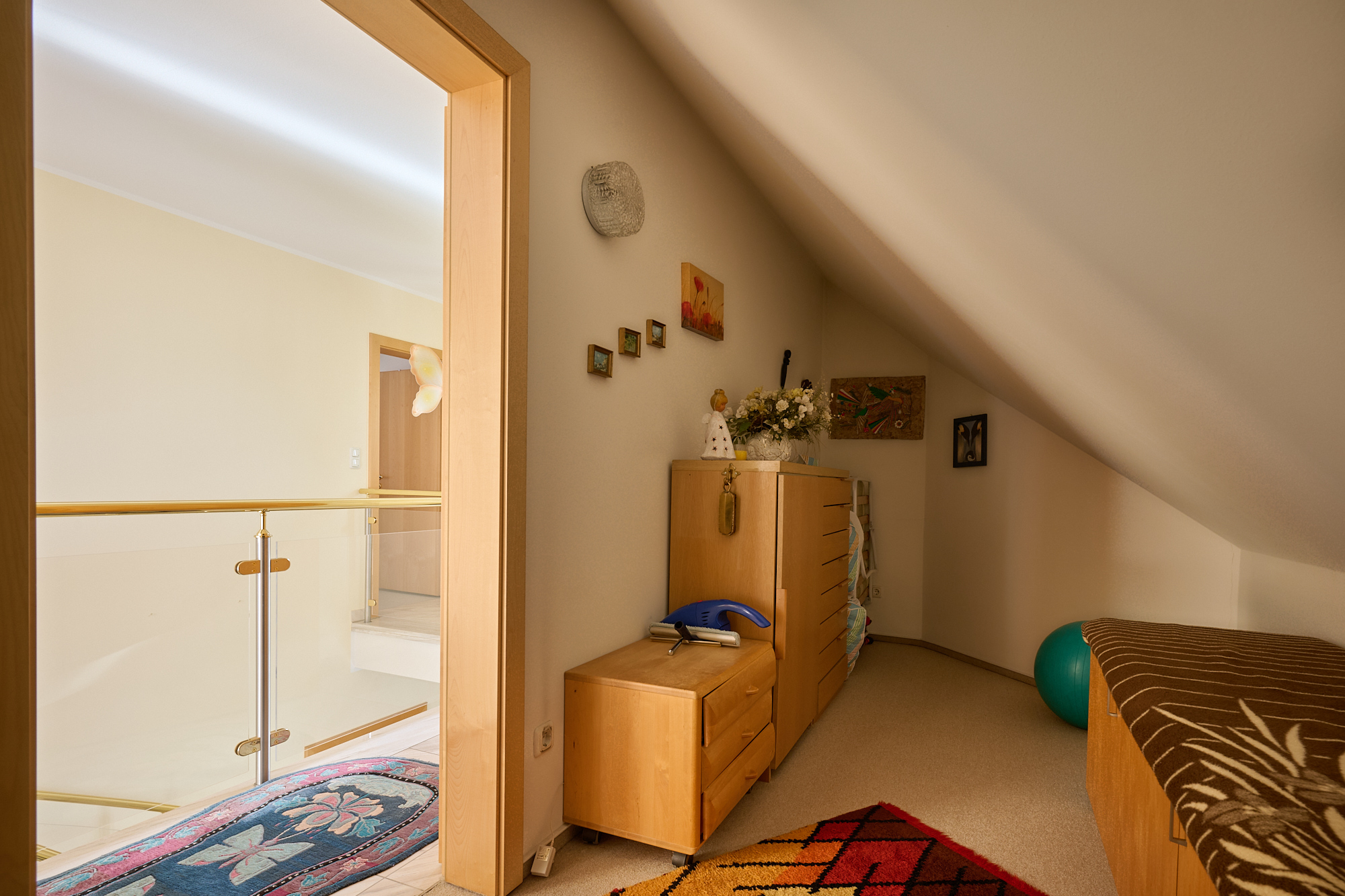 Exklusives Einfamilienhaus in ruhiger Traumlage – Eleganz, Raum und Komfort vereint — Bild 21