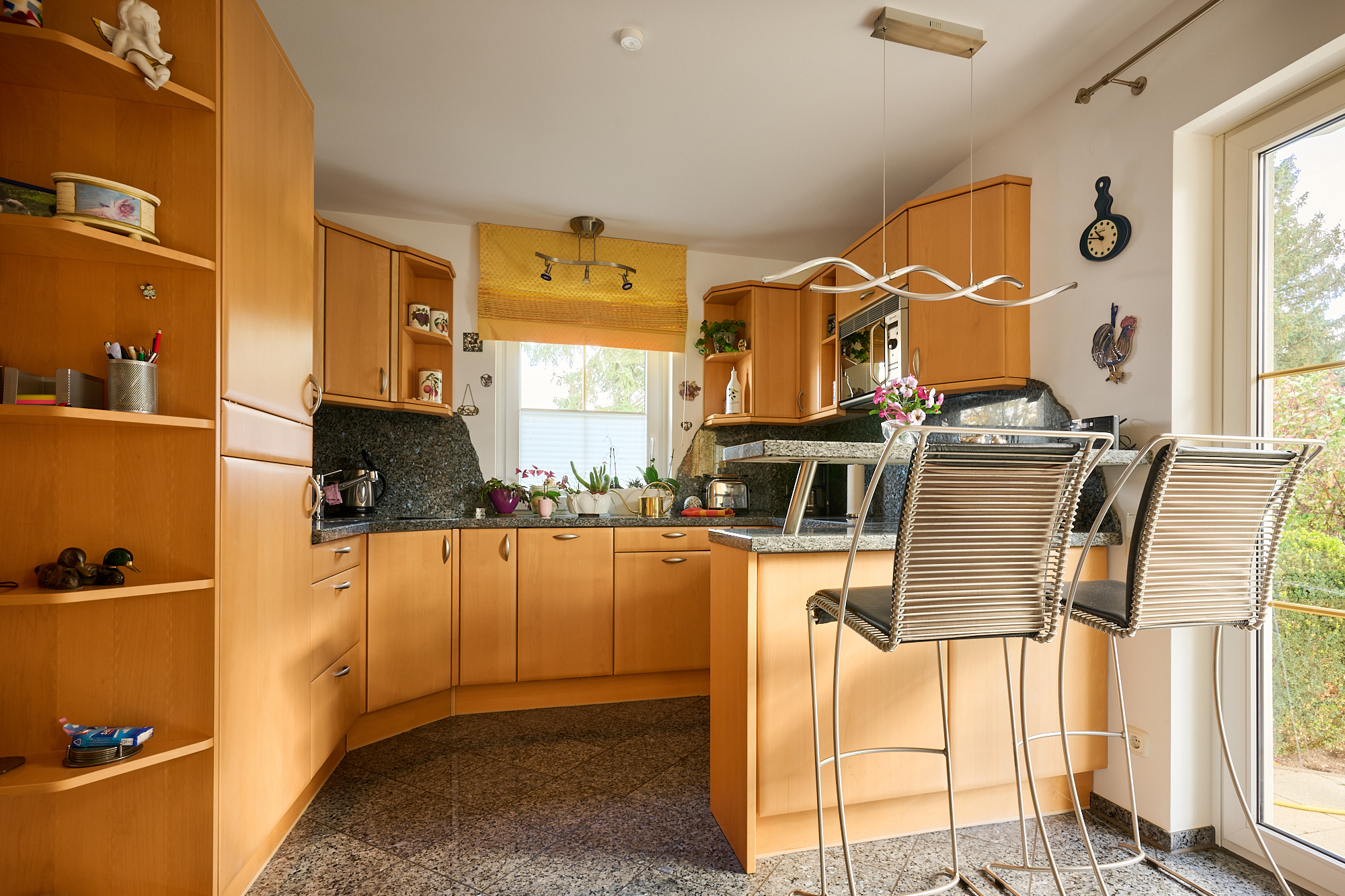 Exklusives Einfamilienhaus in ruhiger Traumlage – Eleganz, Raum und Komfort vereint — Bild 6