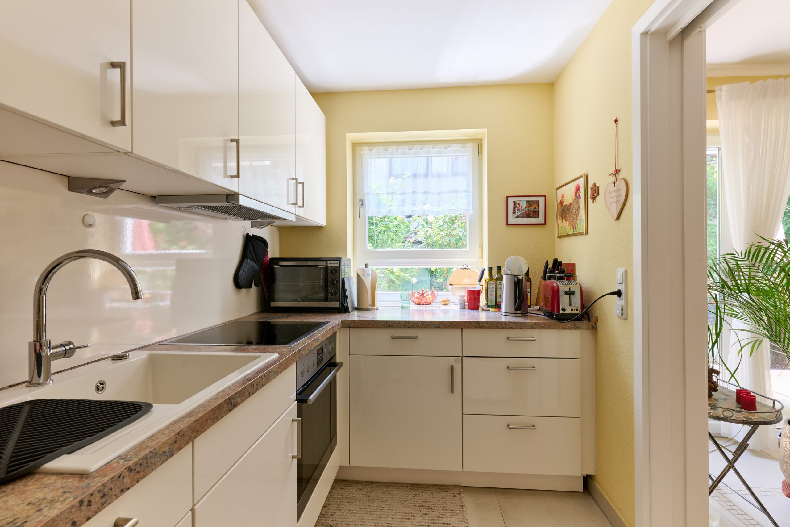 Gartenidylle in Bestlage–Top Wohnung mit Terrasse, ca. 140 m² Privatgarten und A+ Energieeffizienz! — Bild 8