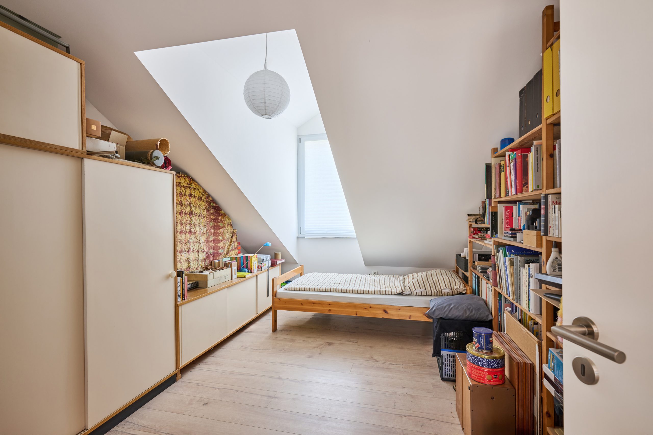 Hoch hinauf und tief geparkt: Penthouse- Feeling mit XXl- Balkon und zwei Tiefgaragen-Stellplätzen! — Bild 18