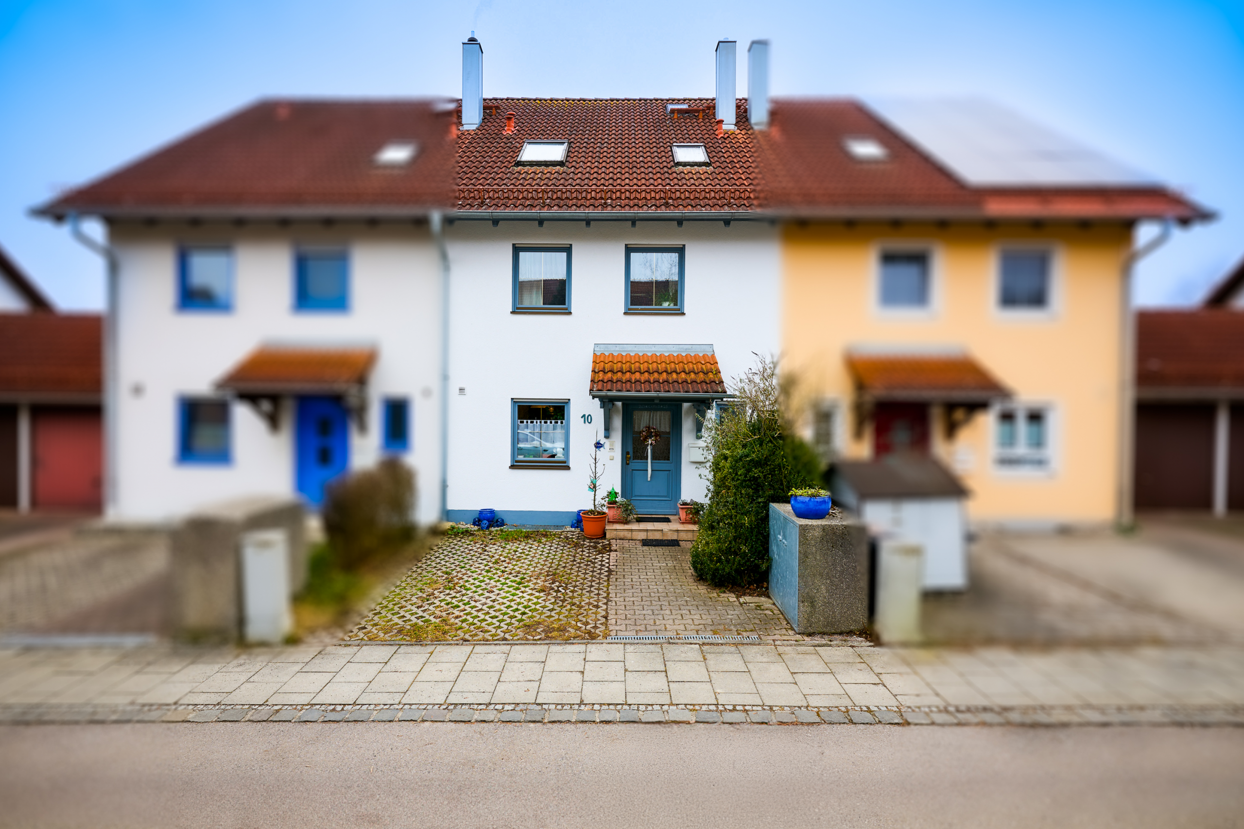 Großzügiges Reihenmittelhaus mit hervorragenden Energiewerten und traumhaftem Feldblick — Bild 1