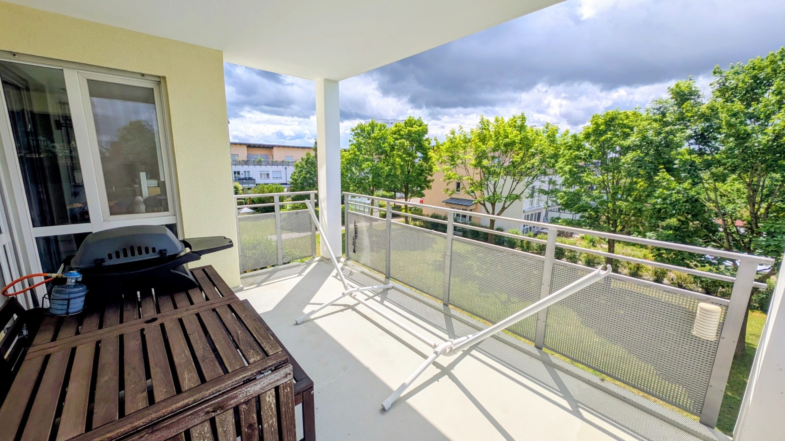 Sonnige 2-Zimmer-Wohnung mit XXL-Balkon, Aufzug und Tiefgaragenstellplatz — Bild 13