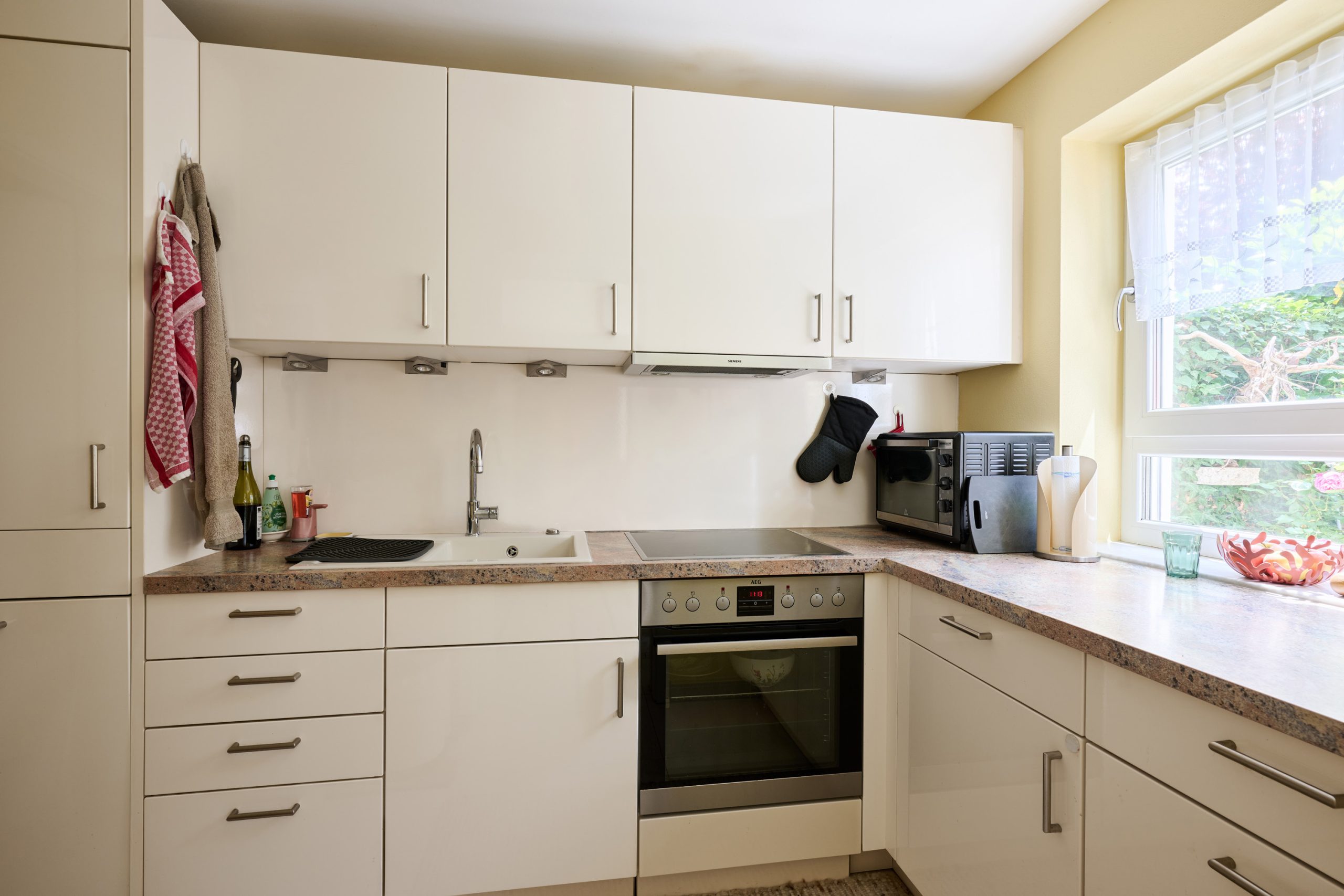 Gartenidylle in Bestlage–Top Wohnung mit Terrasse, ca. 140 m² Privatgarten und A+ Energieeffizienz! — Bild 7