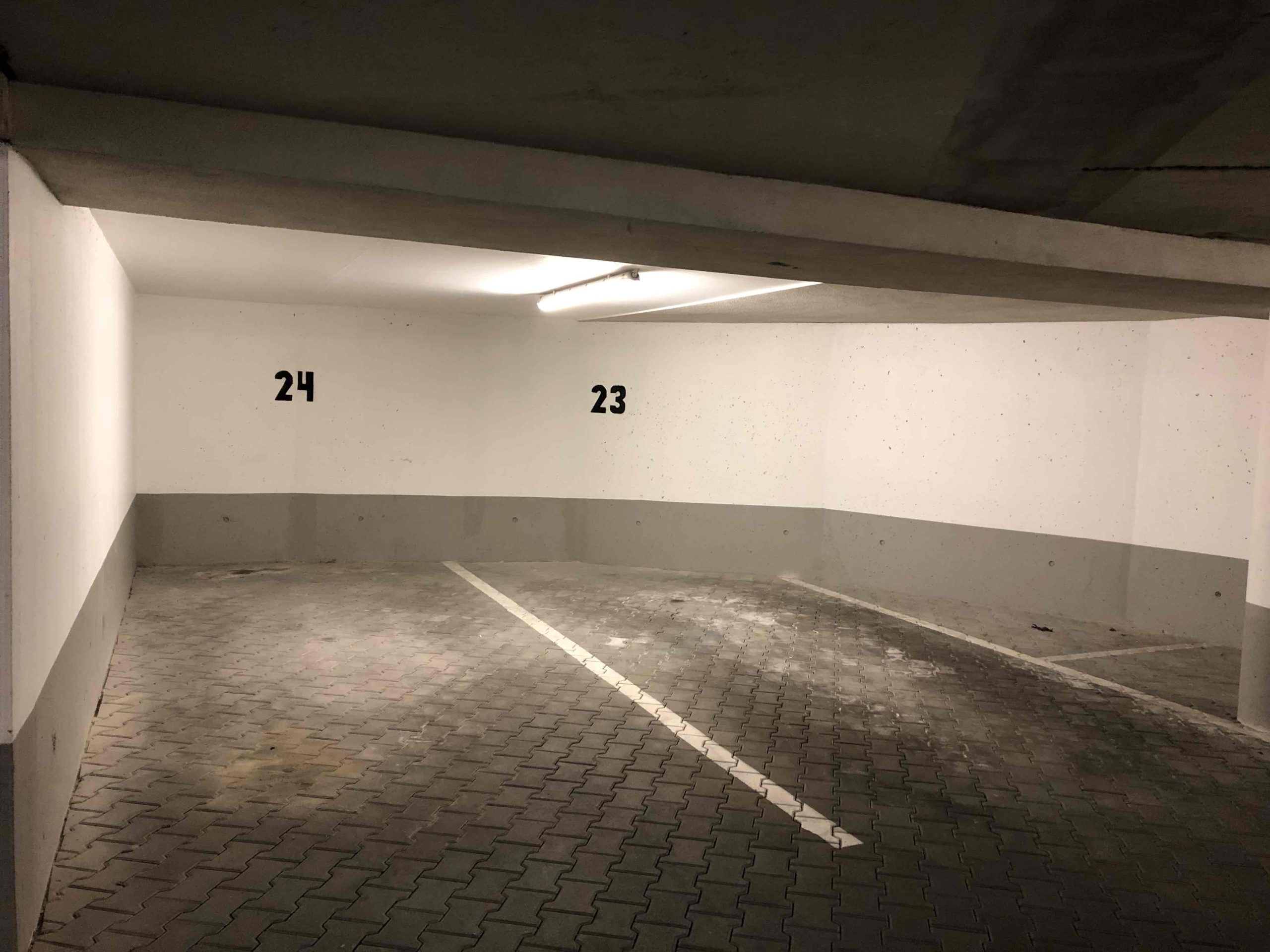Einzel-Tiefgaragenstellplatz in Aschheim – vermietet & flexibel nutzbar — Bild 2